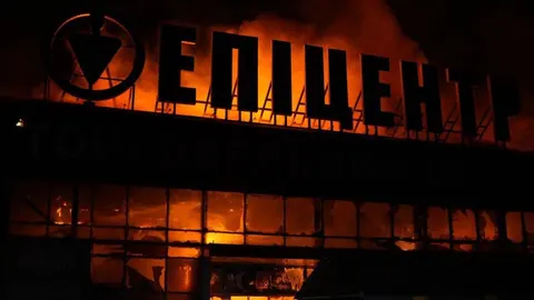 Удар по торговельному центру в Запоріжжі та ситуація на фронті 12 серпня