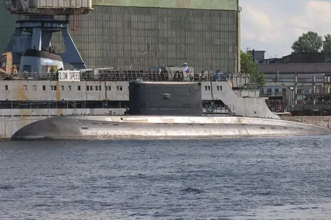 ВМС: два підводні човни РФ у Новоросійську не можуть повноцінно виходити в море