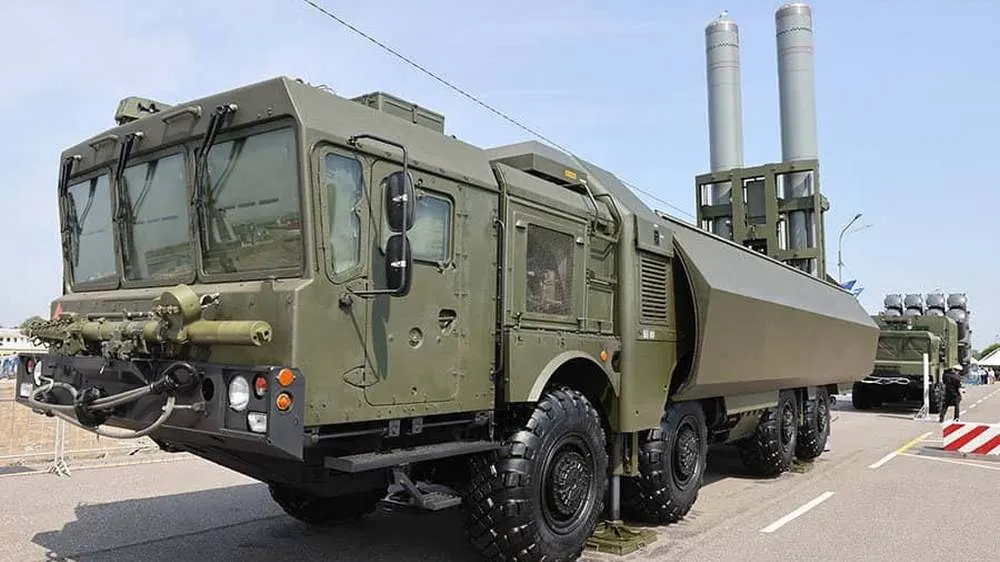 Україна вночі вдарила по "Бастіону" в Криму та виробнику палива в РФ
