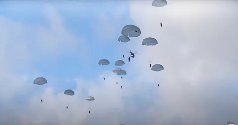Білорусь розгортає десантну бригаду за 40 км від кордону України