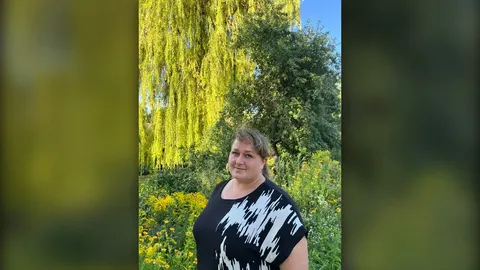 Дружина загиблого військового з Роменщини волонтерить для побратимів чоловіка