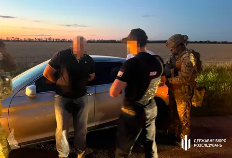 Справа про хабар у Міноборони: військовослужбовця ТЦК і поліцейського взяли під 