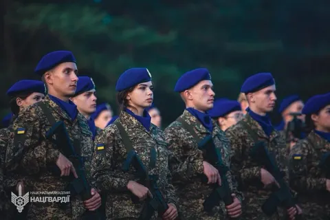Першокурсники Нацакадемії Нацгвардії склали Військову присягу
