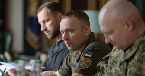 Драпатий змінив начальника штабу Сухопутних військ і командувача Сил логістики