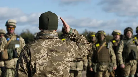 Українці встановили рекорд із вкладень у військові облігації