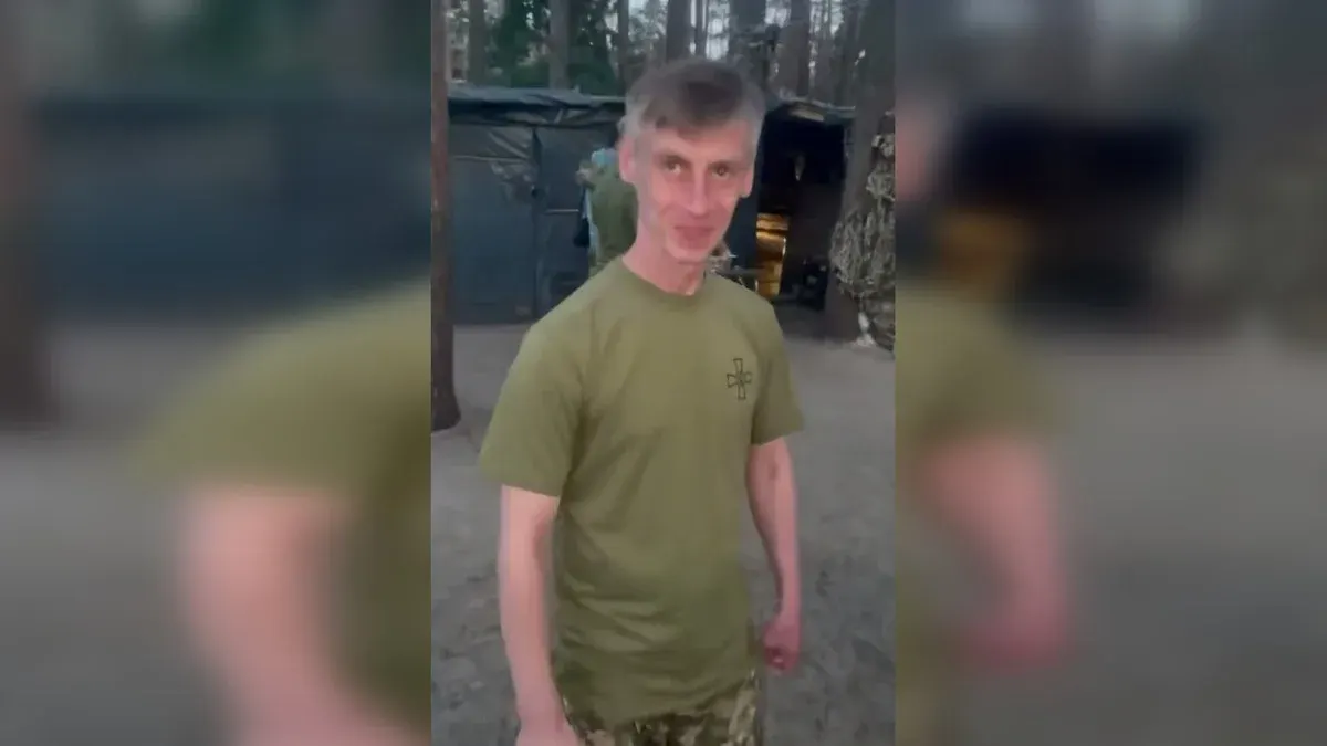 Мобілізований автор треку «Тяу Тяу Тяу» з’явився на відео у військовій формі