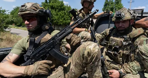 225-й штурмовий полк перейшов під управління корпусу ДШВ