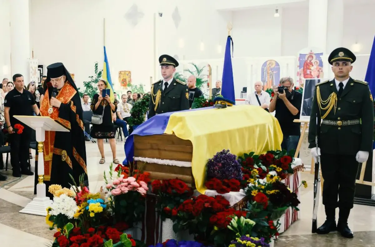Прах Коновальця повертається в Україну після 88 років