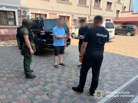 Експосадовців Мукачівського РТЦК підозрюють у схемі зняття з обліку 1200 чоловік