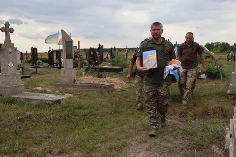 На Волині попрощалися з військовим Леонідом Фищуком