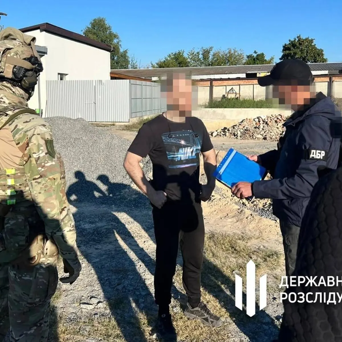 ДБР проводить операцію «Справедливість для бійців»: 72 обшуки у військових частинах