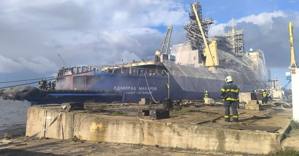 У Кронштадті сталася пожежа на криголамі «Адмірал Макаров»