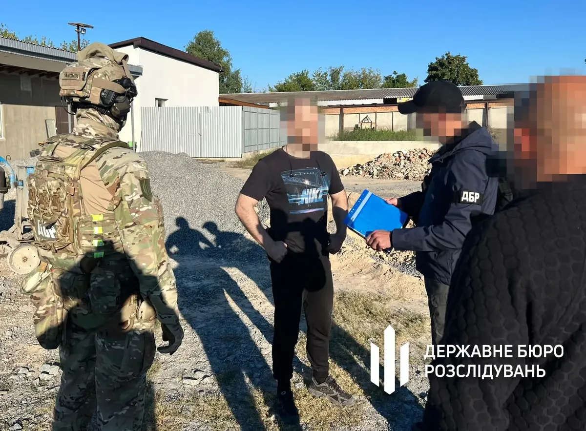 ДБР проводить масштабні обшуки серед військових по всій Україні