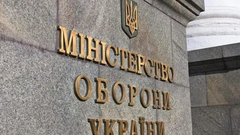 17-річні юнаки можуть стати на військовий облік онлайн до 31 липня