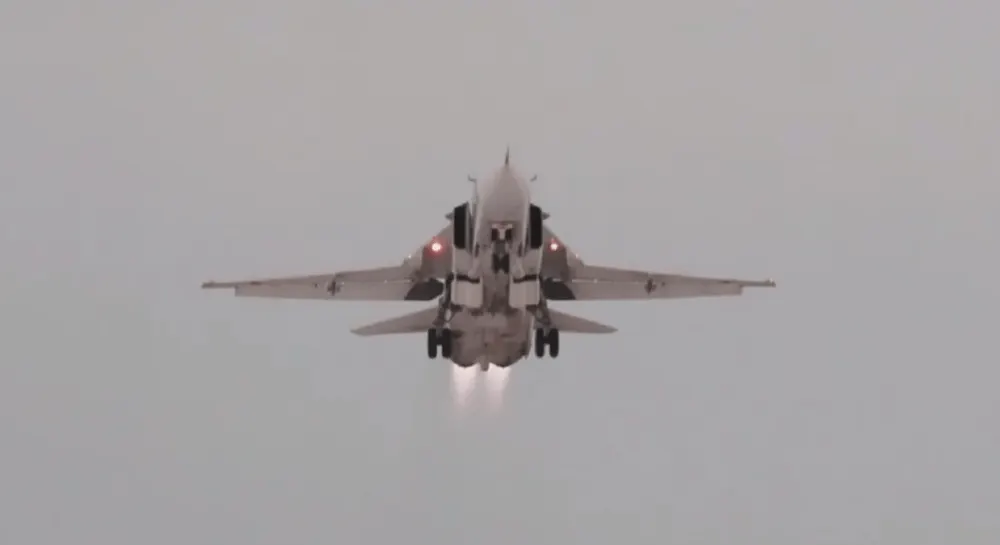 ЗСУ уразили Су-24 у Саках та низку об'єктів окупантів у Криму й на сході