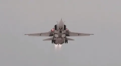 ЗСУ уразили Су-24 у Саках та низку об'єктів окупантів у Криму й на сході