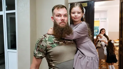 Нацгвардієць привів доньку до першого класу в Луцьку
