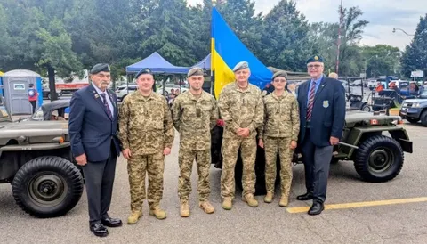 Українські військові вперше за три роки взяли участь у параді в Торонто