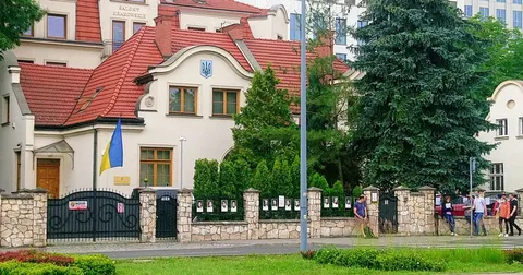 Військовий облік українців за кордоном: нові правила через консульства