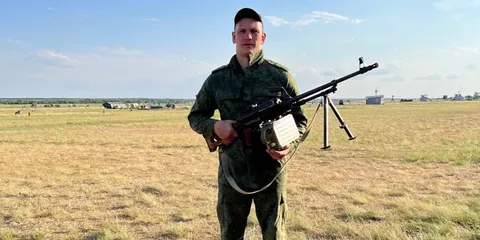 Російський боксер Суслєнков у військовій формі викликав Усика на бій