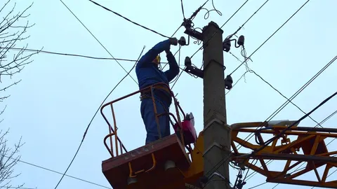 Понад 55 тисяч абонентів Нікопольщини залишилися без світла через обстріли