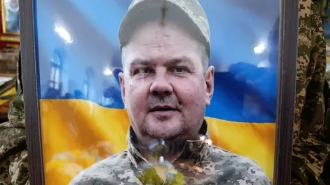 У Хмельницькому попрощалися з військовим Олександром Добровольським