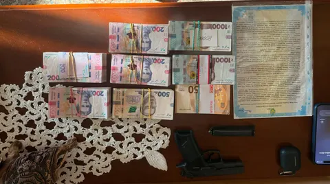 ДБР проводить масштабні обшуки у військових частинах: понад 70 обшуків
