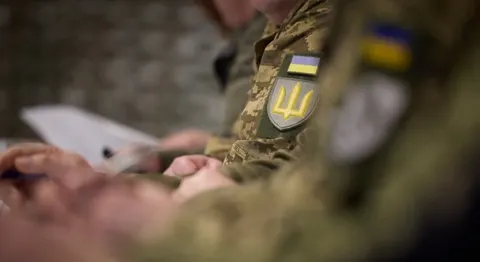 Зеленський доручив посилити оборону Запоріжжя та області