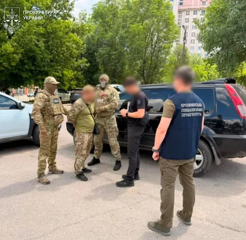 Службовця ТЦК на Кіровоградщині судитимуть за хабарі за ухилення від мобілізації