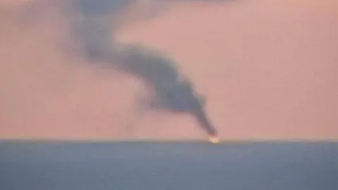 У Чорному морі біля Сочі атаковано судно, виникла пожежа