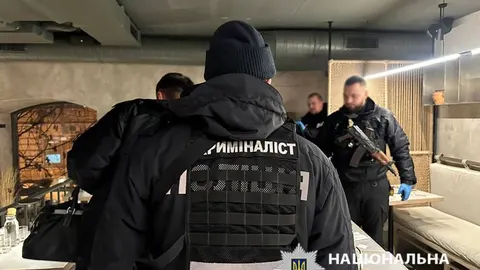 Зеленський анонсував повернення декларування для правоохоронців і Сил безпеки, я