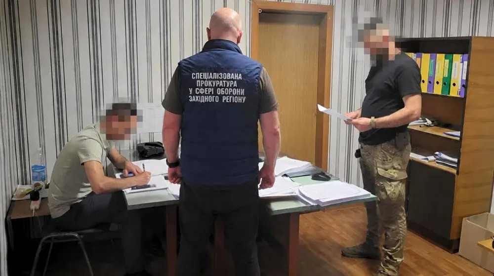 Колишньому командиру на Львівщині оголосили підозру через виплати на 16 млн грн