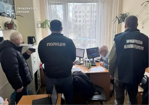 Суд оштрафував голову ВЛК на Кіровоградщині за хабар у $2000