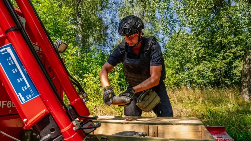 На Хмельниччині вилучили майже 800 вибухонебезпечних предметів після вибуху на полігоні