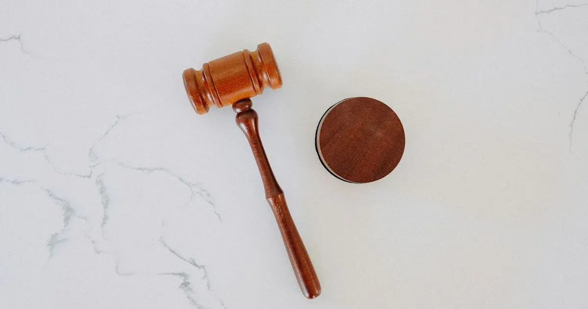 Суд зобов'язав Міноборони повторно розглянути заяву сина загиблого бійця на 15 млн грн
