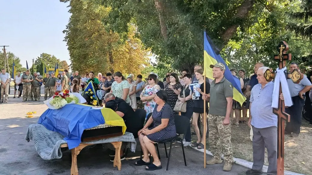 На Черкащині попрощалися з полеглим захисником Сергієм Савустяненком