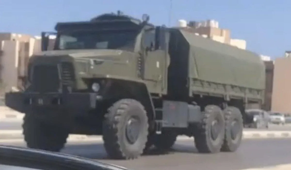Російський конвой із технікою прибув до лівійського Тобрука
