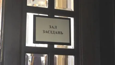 Жителя Самбірщини оштрафували на 221 тисячу за хабар від військових