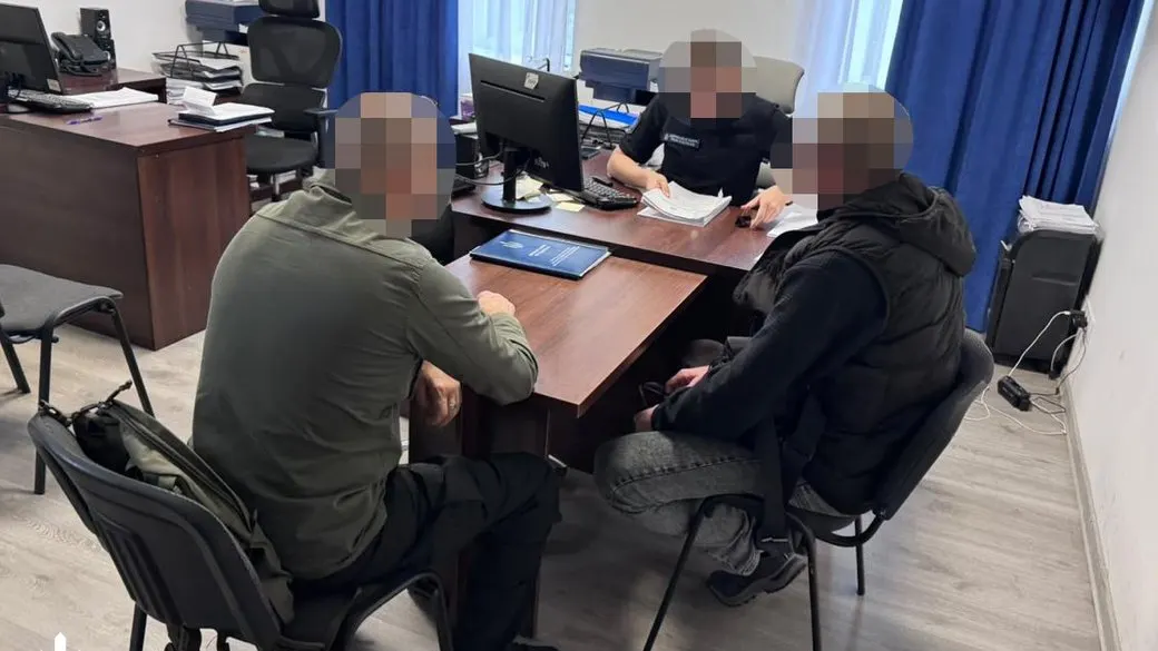 ДБР повідомило про підозру двом військовим на Рівненщині через боєприпаси та втрачений пістолет