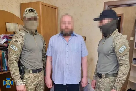 СБУ затримала чотирьох підозрюваних у держзраді за коригування атак рф