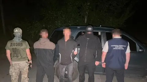 Двом мешканцям Чернівеччини оголосили підозру у переправленні чоловіка до Молдови