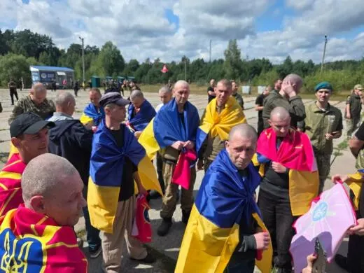 103 оборонці України повернулися з російської неволі
