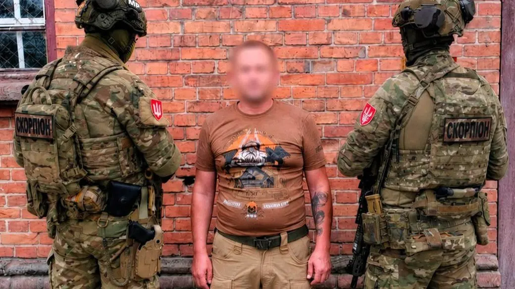 На Хмельниччині затримали військового, який самовільно залишив частину зі зброєю
