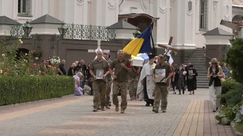 У Луцьку попрощалися з військовими Наталією Кулацькою та Ігорем Тимчуком