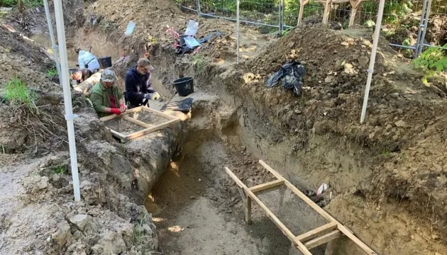 На Голосківському кладовищі у Львові ексгумували останки 127 військових