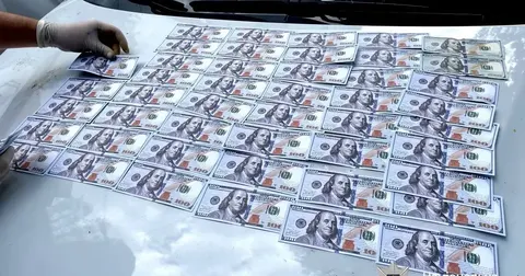 У Вінниці затримали двох за обіцянку перевести військового до тилової частини