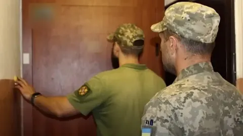 Податківці передадуть Міноборони дані про чоловіків 18–60 років