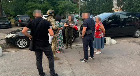 Офіцерку Генштабу затримали за вимагання 14 тисяч доларів за фіктивну інвалідніс