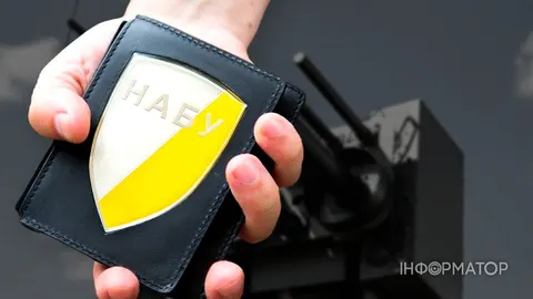 НАБУ затримало військових за вимагання $100 тисяч за прийняття РЕБ