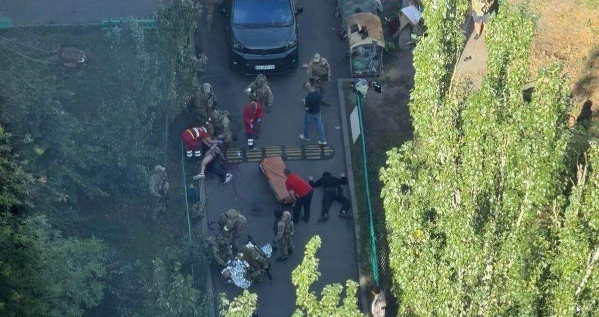 СБУ та військові зіткнулися під час спецоперації в Києві: є поранені